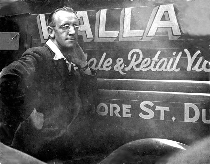 Video: “Gentlemen of Letters” Documentary on Dublin’s Sign Painters